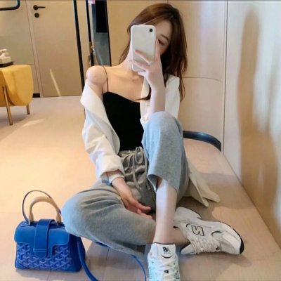 有些女孩这样做